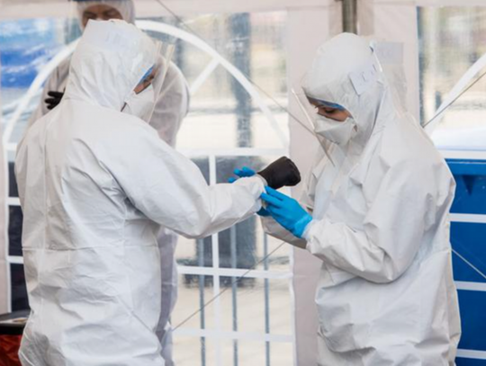 Mazowsze bije na alarm! Brakuje respiratorów i łóżek covidowych