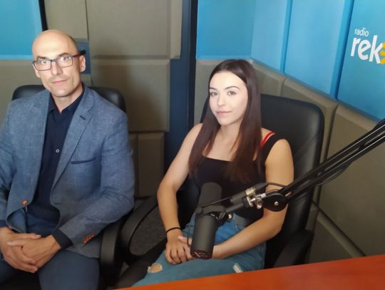 Mistrzowie Wojciech Gołębiewski i Weronika  Krzywnicka uczą (na) mistrzów Karate