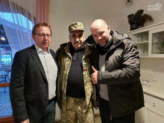 Mława pomaga ukraińskim żołnierzom. Transport darów w drodze na front