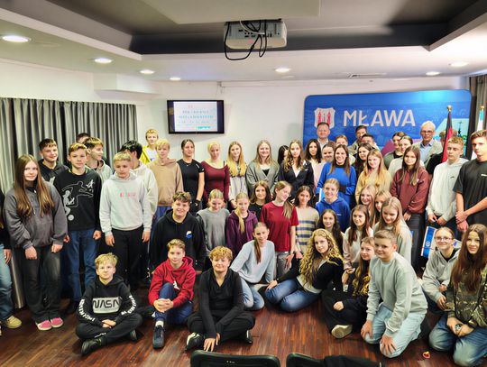 Mława: Uczniowie SP nr 6 gospodarzami międzynarodowej wymiany Erasmus+ Młodzież na spotkania w mławskim ratuszu