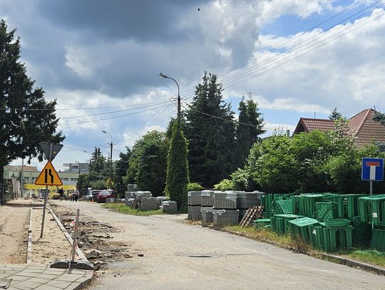 Mława: Ulica Mazurska zyskuje nową nawierzchnię Mława: Ulica Mazurska zyskuje nową nawierzchnię