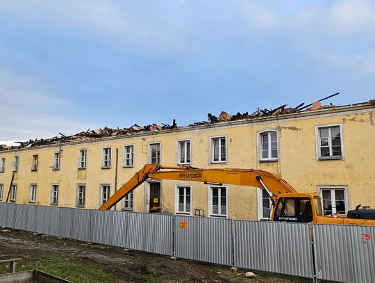 Mława. Z tego budynku zostaną tylko fundamenty Mława. Z tego budynku zostaną tylko fundamenty