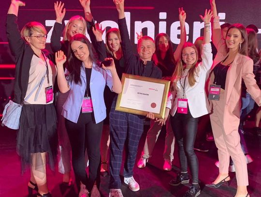 Młodzież z makowskiej szkoły laureatem ogólnopolskiej olimpiady "Zwolnieni z teorii"