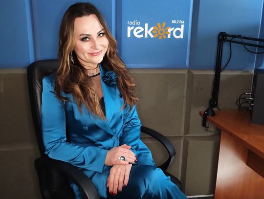 Naskórek jest martwy? BŁĄD! Ekspertka zdradza, jak ta terapia leczy AZS, suchość i trądzik