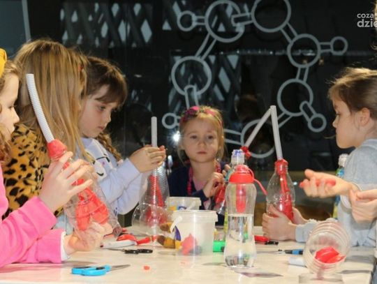 Naukowa przygoda dla przedszkolaków w Ciechanowie – startuje projekt Smykolab!