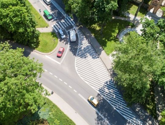 Nietrzeźwy kierowca zatrzymany na 3 Maja, nie miał prawa jazdy