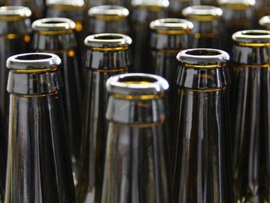 Nieuczciwy klient ukradł 9 butelek alkoholu