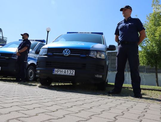 Nowe wozy kryminalistyczne dla mazowieckiej policji!