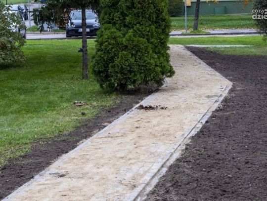 Nowy chodnik na Powstańców Wielkopolskich. Na prośbę mieszkańców