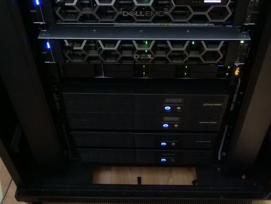 Sprzęt komputerowy do cyberbezpieczeństwa