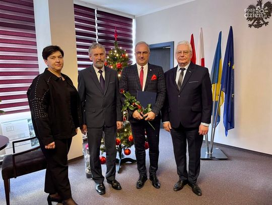 Nowy zarząd powiatu ciechanowskiego już działa, przyznał pierwszą nagrodę