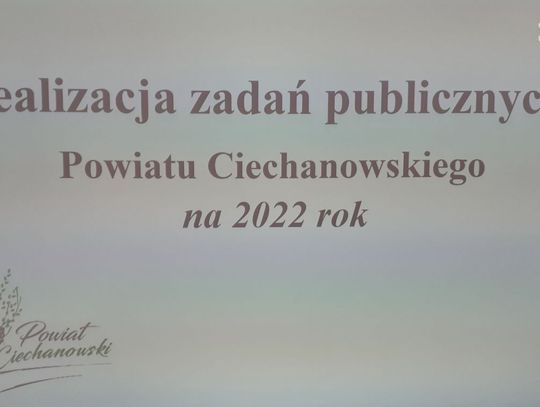 Organizacje pożytku publicznego odbierają dofinansowanie zadań publicznych w powiecie ciechanowskim na 2022 rok