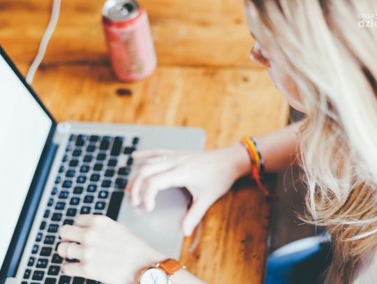 Oszustwo internetowe w powiecie ciechanowskim - pieniądze zniknęły w mgnieniu oka