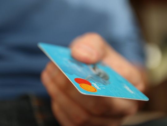 Padł ofiarą tzw. skimmingu. Sklonowali mu kartę i wypłacili pieniądze
