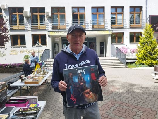 Pasja, która brzmi w ciszy. Pan Jan i jego niezwykła kolekcja płyt winylowych