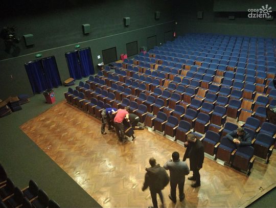 PCKiSz. Ruszył demontaż kinowych foteli