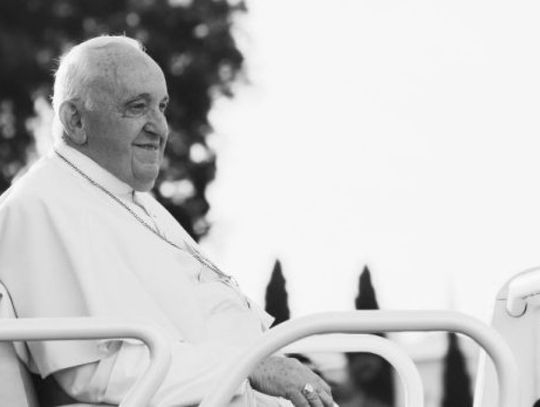 #Pilne Nie żyje papież Franciszek #Pilne Nie żyje papież Franciszek