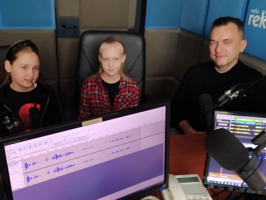 Piotr Pszczółkowski, Julia Kazula i Amelia Długoszewska z ciechanowskiej Akademii Dźwięku