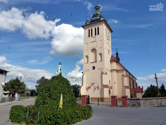 Pod nieobecność księdza okradli plebanię
