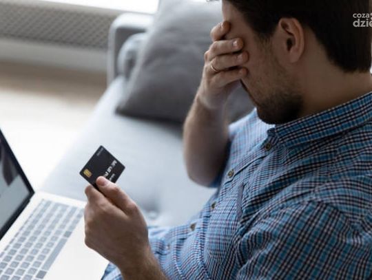 Podczas internetowych zakupów stracił 1700 złotych 