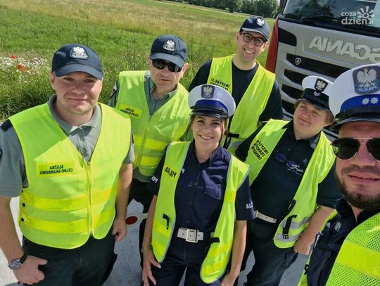 Policja na straży przepisów o transporcie drogowym w Ciechanowie