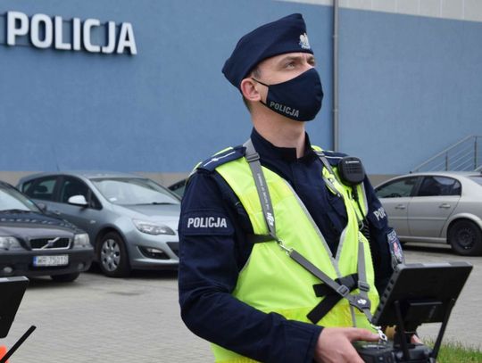 Policyjny dron zadba o bezpieczeństwo na drogach Mazowsza