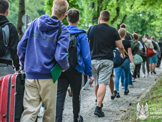 Ponad 100 ochotników rozpoczęło służbę w 5 Mazowieckiej Brygadzie WOT. Trwa szkolenie „Wakacje z WOT”