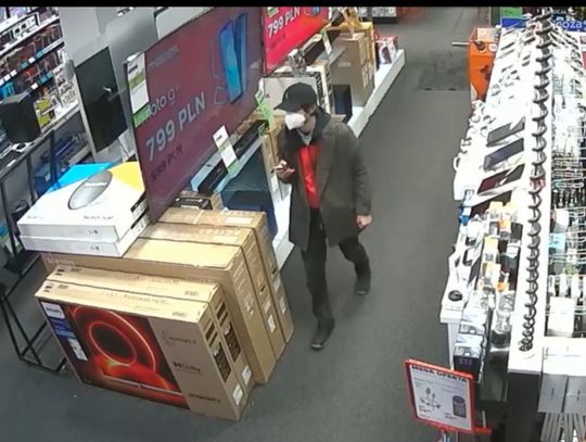 Postać złodzieja w sklepie RTV uchwyciły kamery monitoringu. Być może ktoś go rozpozna