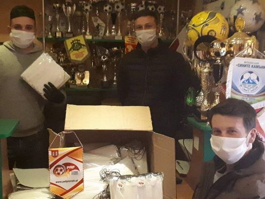 Postanowili wygrać z koronawirusem poza boiskiem