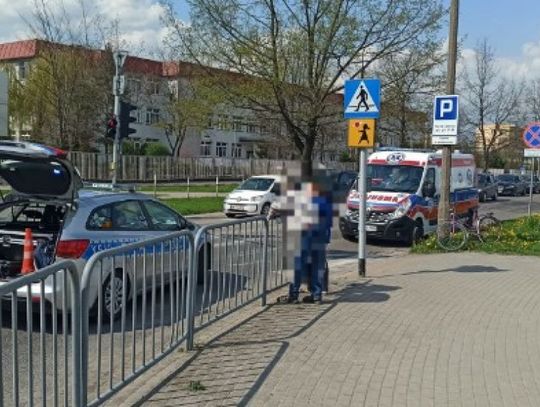 Potrącenie na przejściu. Kobieta trafiła do szpitala