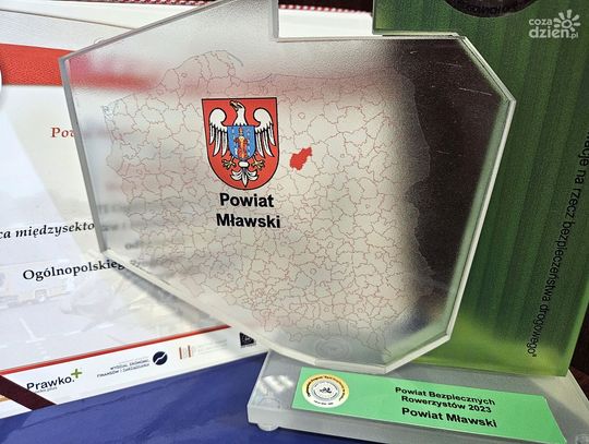 Powiat mławski nagrodzony tytułem "Powiat bezpiecznych rowerzystów 2023"