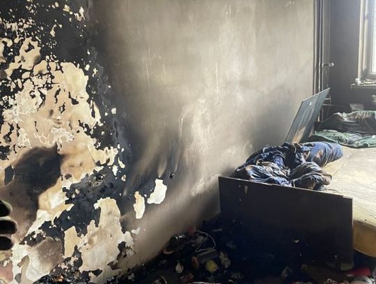 Pożar w Glinojecku. Lokator uratowany w ostatniej chwili