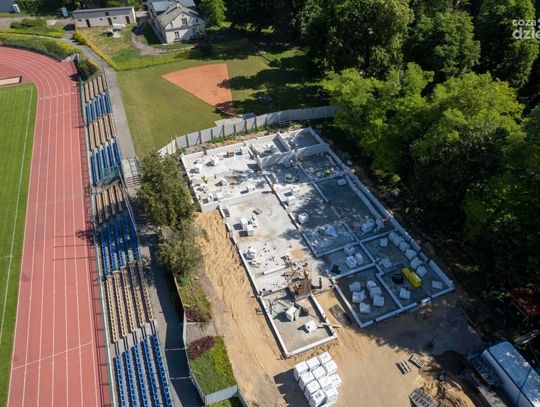 Prawie tysiąc metrów powierzchni. Przy ciechanowskim stadionie powstaje nowoczesny obiekt