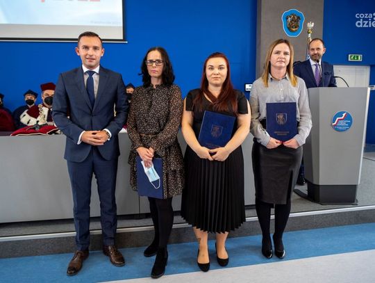 Prezydent Ciechanowa nagrodził studentów