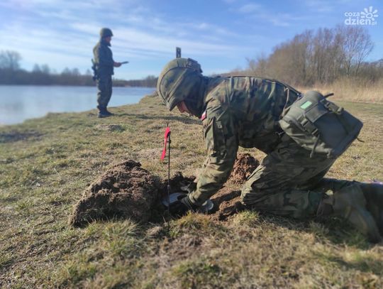 Saperzy-terytorialsi ćwiczyli nad Narwią