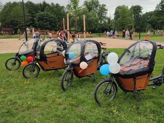 Startuje sezon rowerowy 2025 w powiecie ciechanowskim. Rodzinne rowery dostępne za darmo!