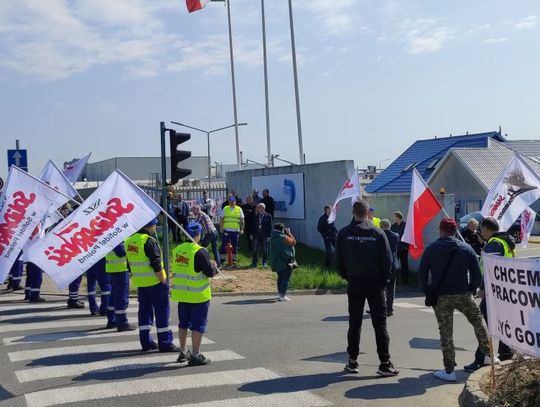 Strajk w ciechanowskiej firmie. Wszystkie urządzenia produkcyjne zostały zatrzymane