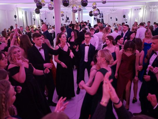Studniówka 2025 w Ciechanowie: Bal maturalny Zespołu Szkół nr 2