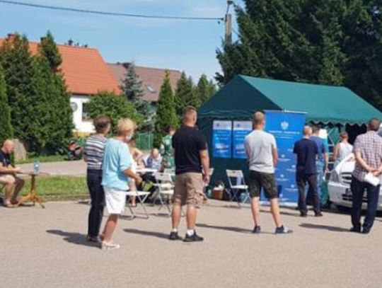 Szczepienia w parafiach. Wojewoda Mazowiecki podsumowuje niedzielną akcję