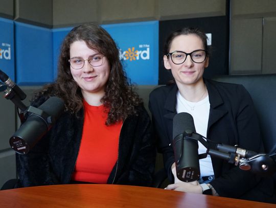 Natalia Olszewska i Karolina Konopa w studiu Radiu Rekord