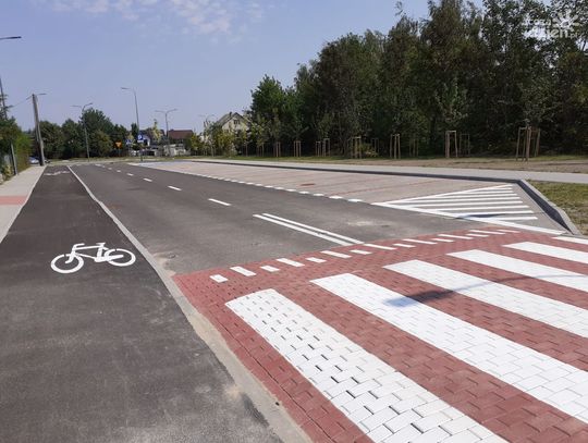 Ta droga połączyła dwie placówki edukacyjne. Dzieci ze Szkoły Podstawowej nr 7 w Ciechanowie będą teraz miały znacznie bliżej do Parku Nauki Torus