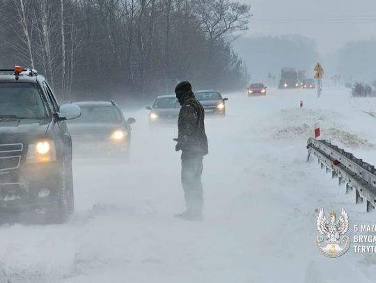 Terytorialsi przyszli z pomocą kierowcom
