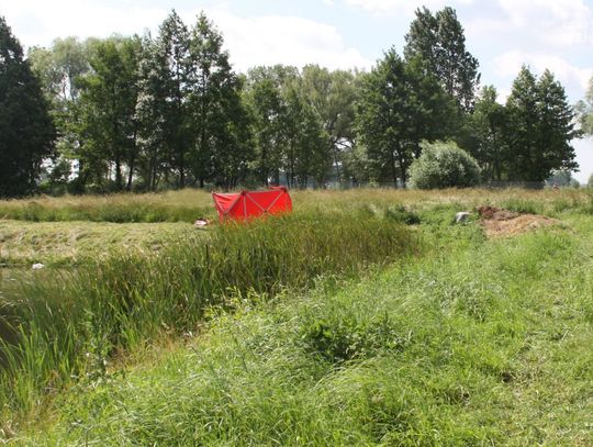 Tragedia pod Mławą, 57-latek utonął w stawie 