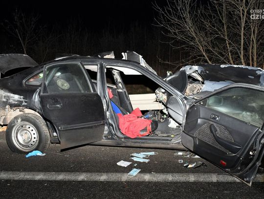 Tragiczny wypadek na mławskiej obwodnicy, ranny 24-letni kierowca zmarł w szpitalu 