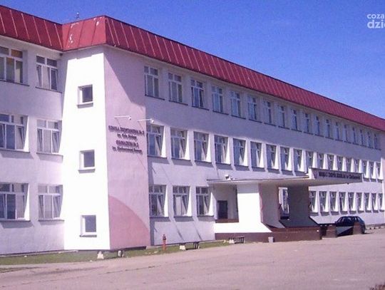 "Trójka" lada moment przejdzie na nauczanie zdalne? Sprawdzamy covidową sytuację w ciechanowskich szkołach