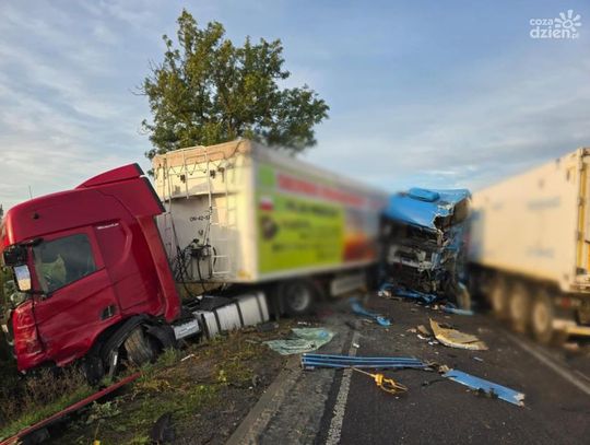 Trzy ciężarówki zderzyły się na DK60