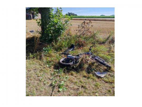Trzy osoby ranne w kraksie motocykla. Jedna z nich jest w stanie krytycznym