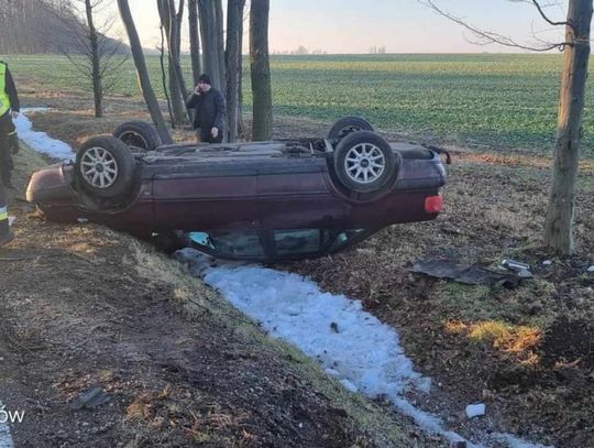 Trzy zdarzenia drogowe - apel policji o ostrożność na śliskich drogach