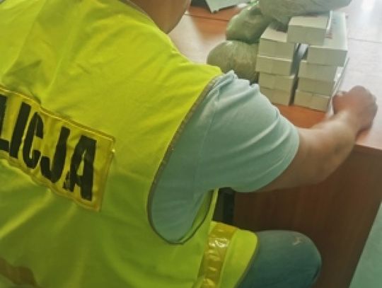 Tytoń i papierosy bez akcyzy przejęli policjanci z Makowa Mazowieckiego. Będzie grzywna
