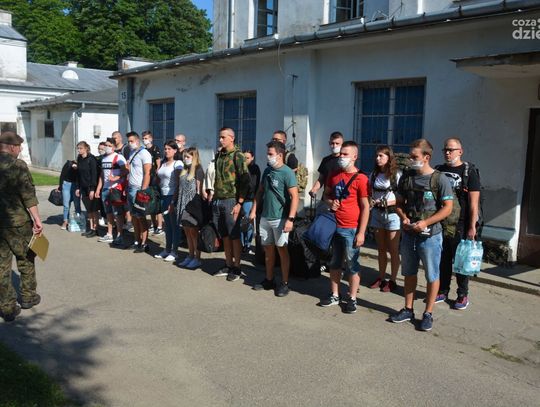 Uczniowie szkolą się u mazowieckich terytorialsów